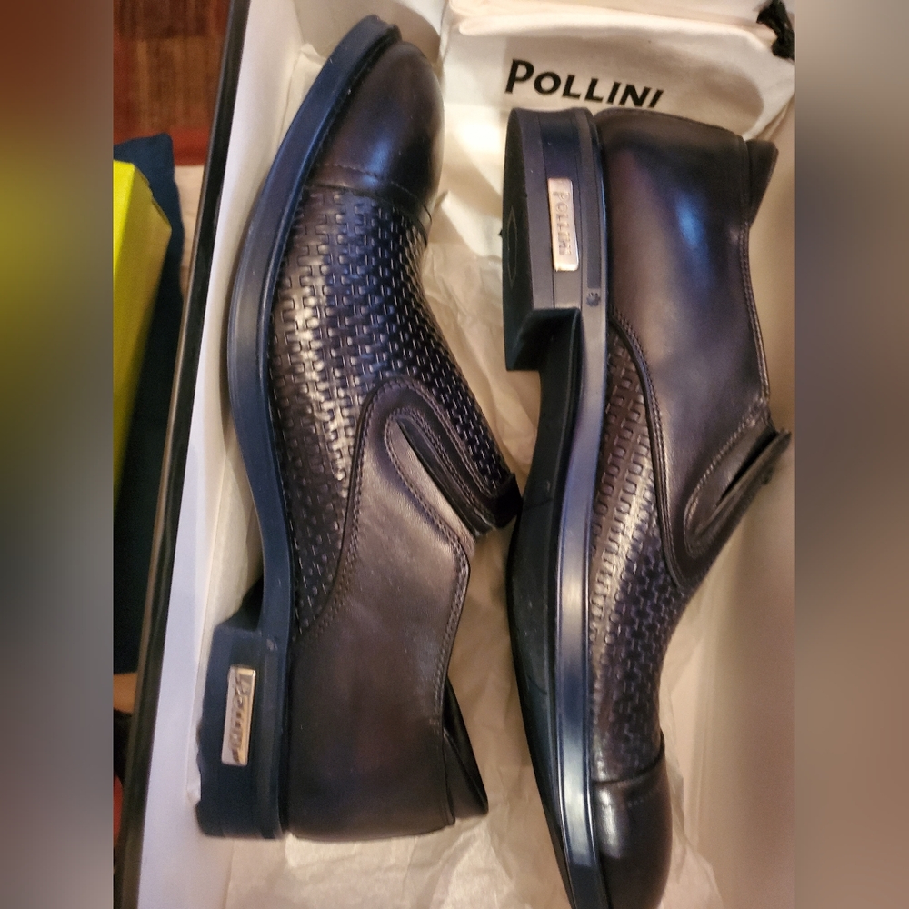 NIB Pollini shoes